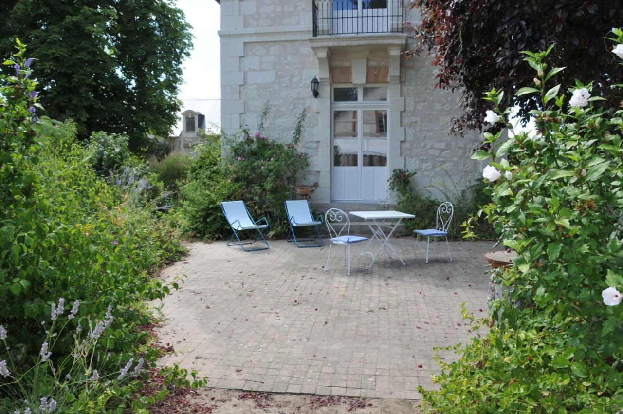 La Terrasse De L'Orangerie Du Chateau - Art Nouveau - Gite 2 Personnes Brain-sur-Allonnes Bagian luar foto